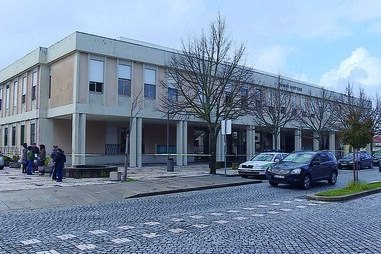 Homem suspeito de matar outro após insultos a filha menor começa a ser julgado no Tribunal de Penafiel