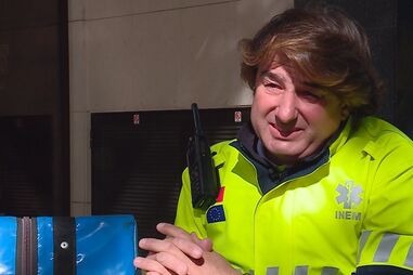 Técnica da Segurança Social fez relatório com base num telefonema e retirou crianças à mãe