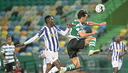 Cartões e penáltis perdoados? Os lances polémicos do Sporting-FC Porto