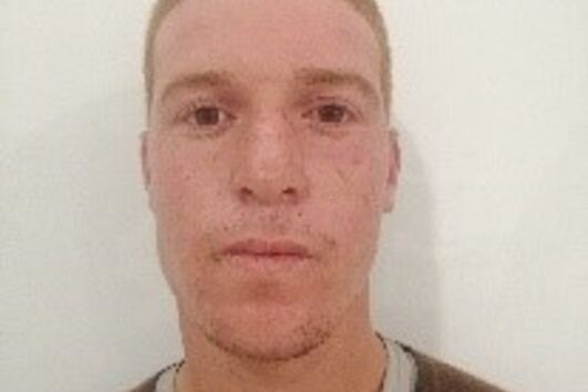 Ayoub Enjemawi está em fuga