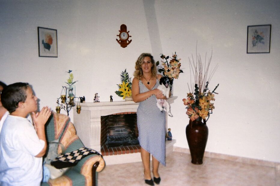 André Filipe em criança com a mãe.JPG