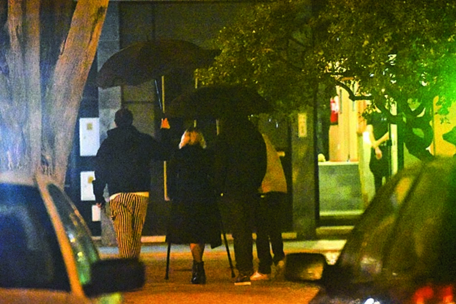 Madonna 'apanhada' a jantar fora no Estoril