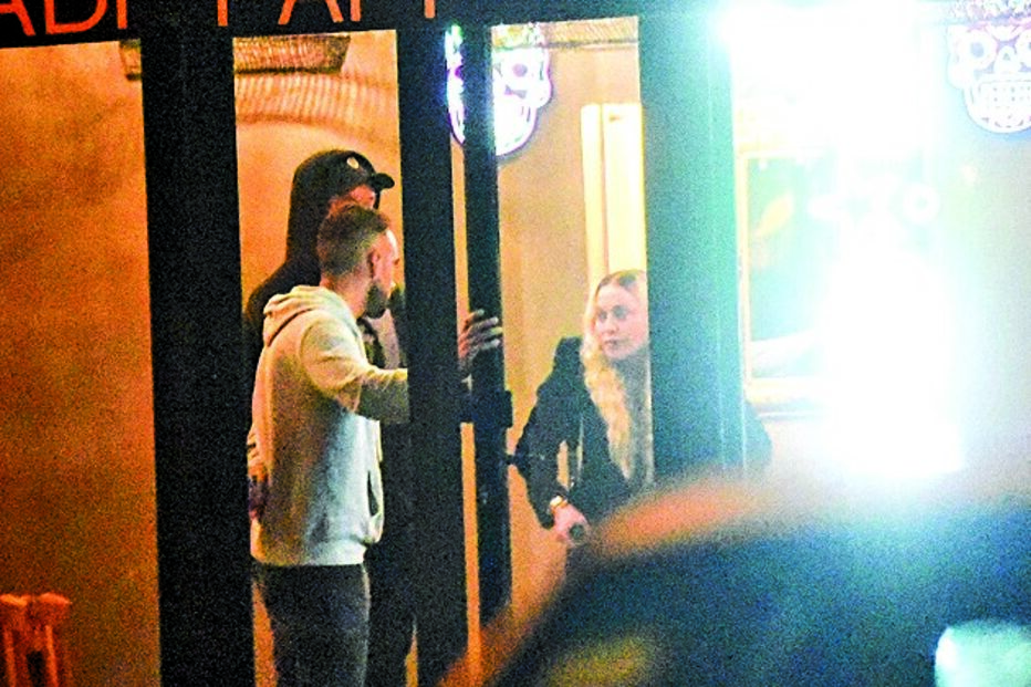 Madonna 'apanhada' a jantar fora no Estoril