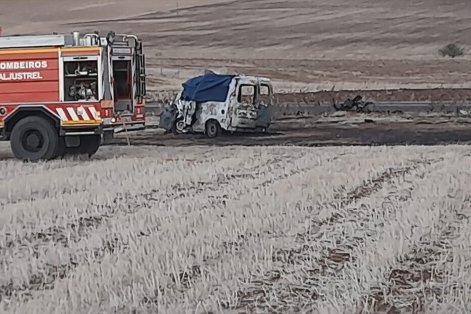 Colisão entre dois carros mata duas pessoas e fere três em Aljustrel 