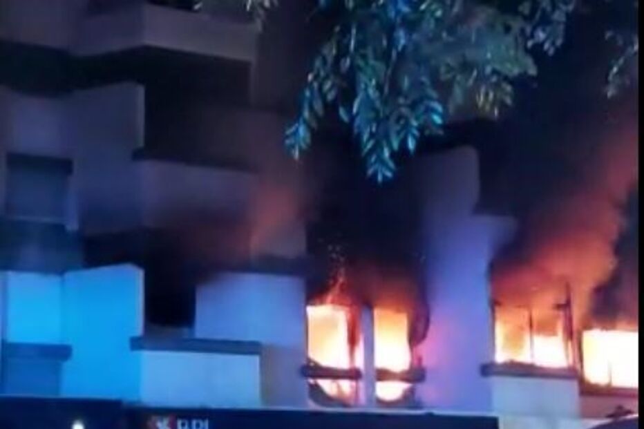 Incêndio num prédio no Estoril provoca dois feridos
