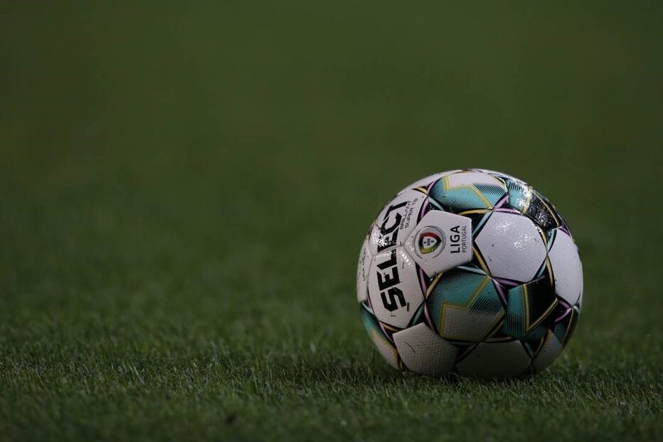 2020-10-07_00_40_09 bola Liga NOS MB.jpg