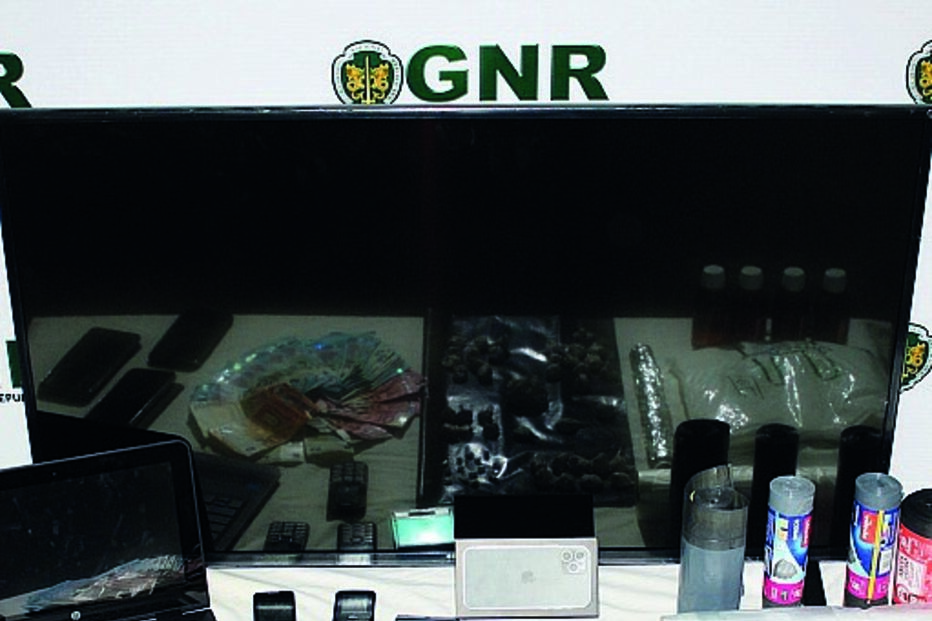 Material apreendido pela GNR 