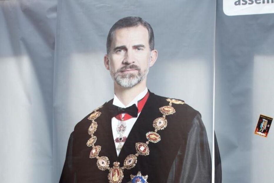 Cerca de 800 pessoas manifestam-se contra a presença do rei em Barcelona