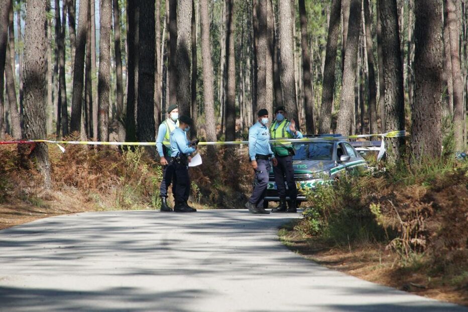 A co-piloto Laura Salvo, de 21 anos, morreu num acidente durante as provas oficiais do Rali Vidreiro 2020, na Marinha Grande. A navegadora competia num carro Peugeot junto do piloto Miquel Socias.
