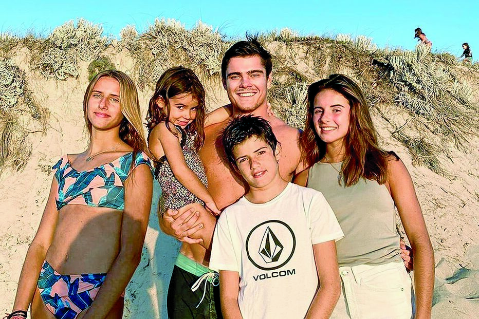 Anna Westerlund e Pedro Lima com os filhos