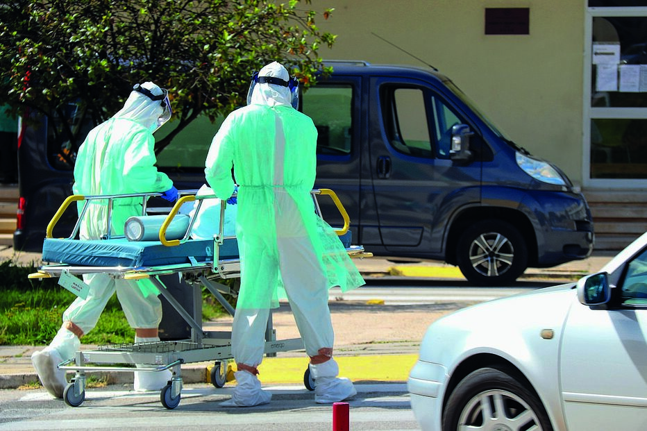 Profissionais selecionados vão reforçar as unidades de saúde algarvias no âmbito da pandemia de Covid-19