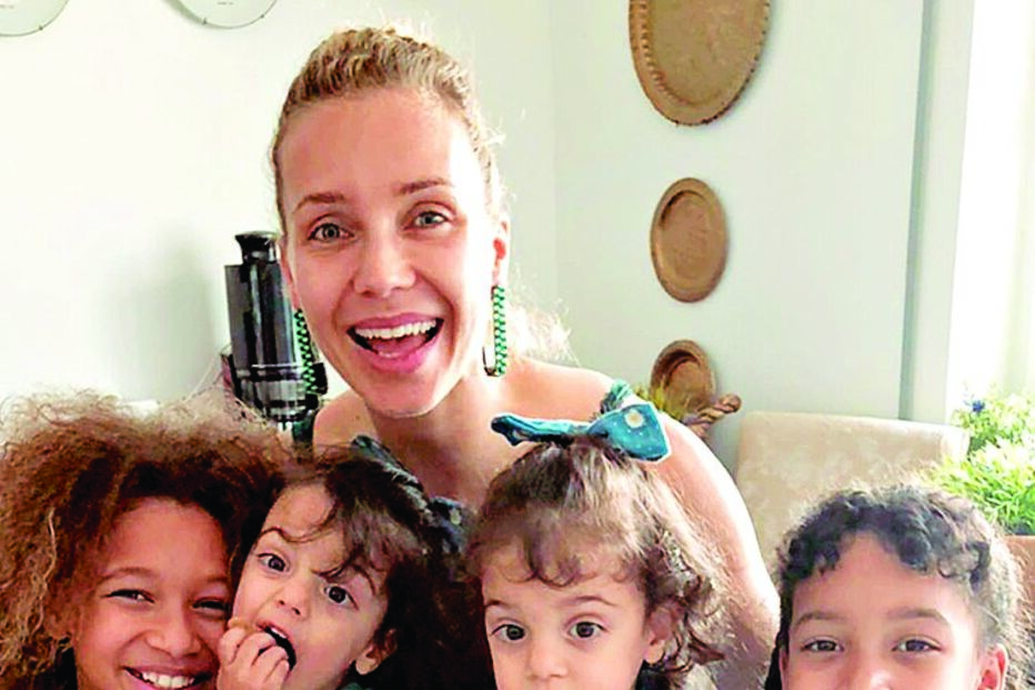 Luciana Abreu com as quatro filhas, Lyonce, Lyannii, Amoor e Valentine