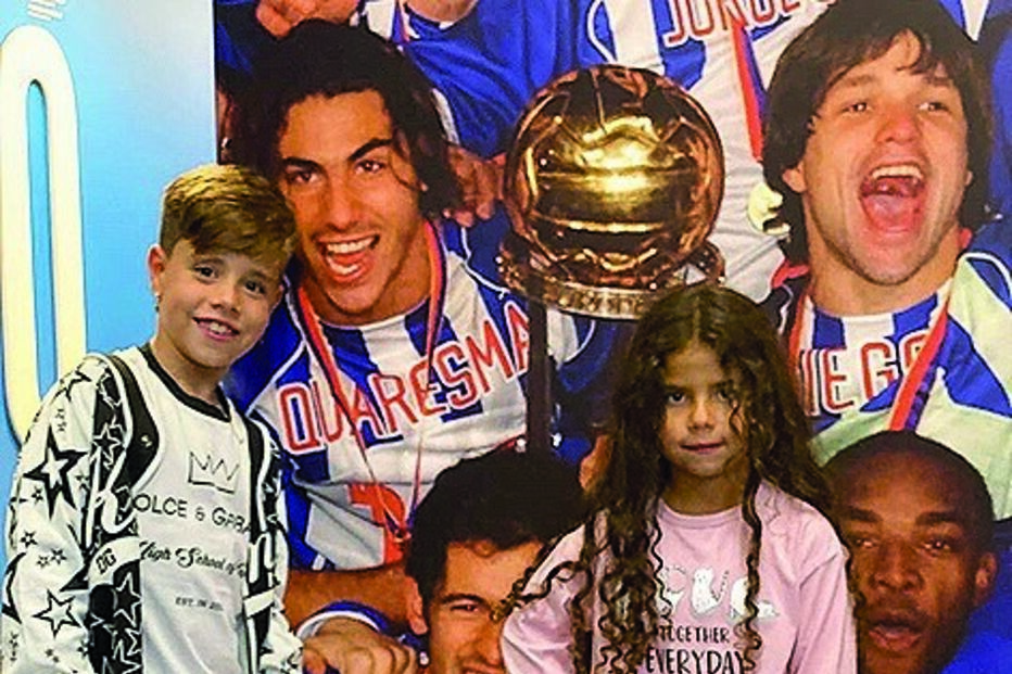 Filho de Ricardo Quaresma assina pelo FC Porto