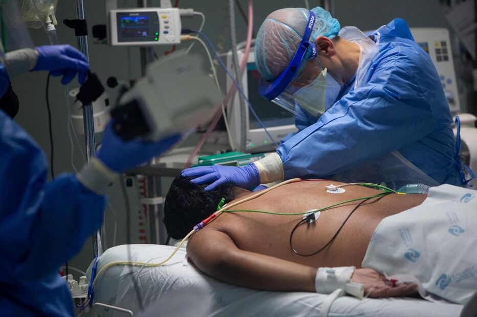 A SÁBADO no Hospital Curry Cabral durante a pandemia de covid-19 - novo coronavírus