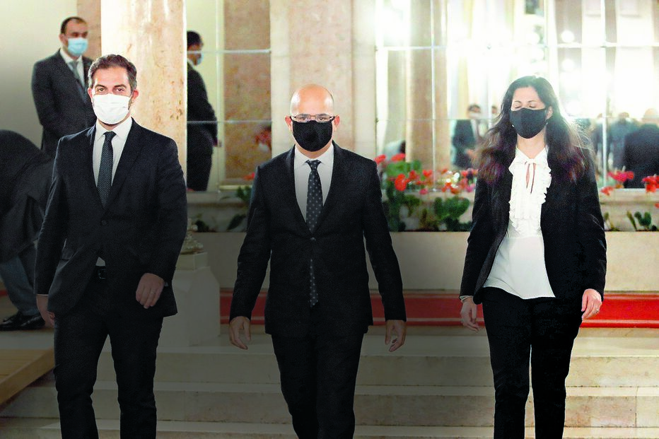 Governo entregou proposta de OE no Parlamento no dia 12   