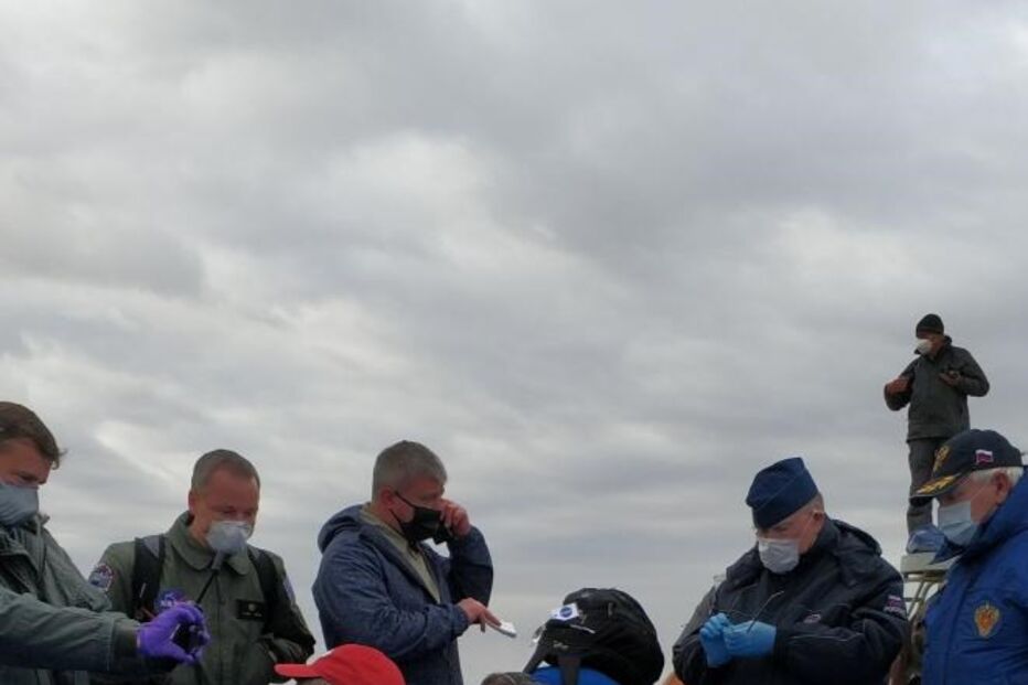 Após 196 dias no espaço, foi assim o regresso da tripulação da Estação Espacial à Terra