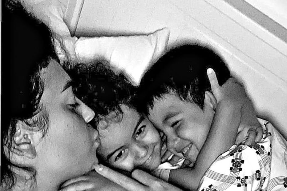 Sem Ronaldo, Georgina Rodríguez - na foto com os  gémeos Eva e Mateo - dedica-se às crianças da sua vida