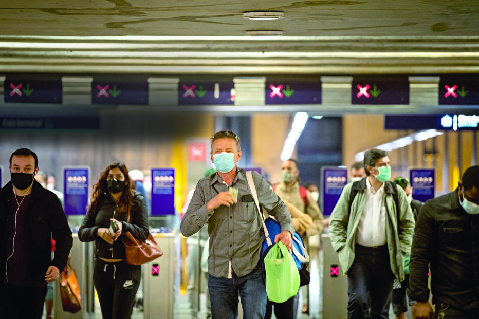 Autoridade de Saúde sem “informação que corrobore o relatado” por uma mulher, de 68 anos, que diz ter sido infetada duas vezes pelo novo coronavírus 