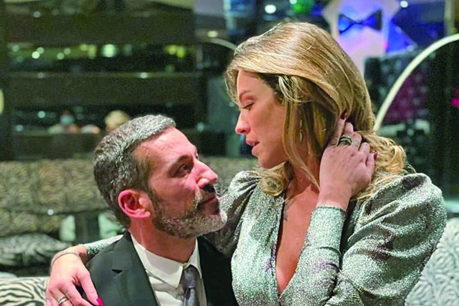 Luana Piovani numa cena de ‘O Clube’