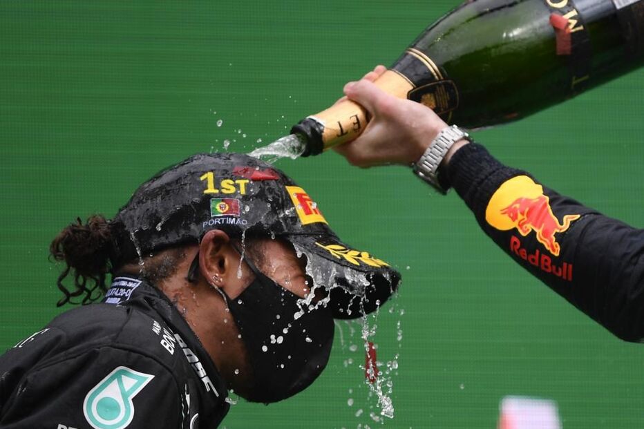 Lewis Hamilton brilhou no Circuito Internacional do Algarve 