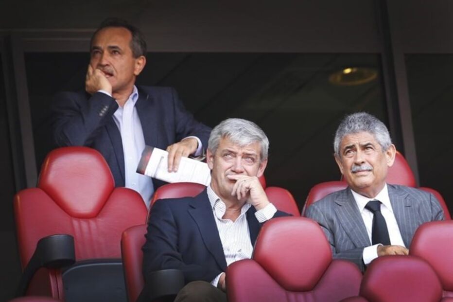 No início do ano, o orfeão do Sport Lisboa e Benfica (SLB) cumpre a tradição de cantar as 