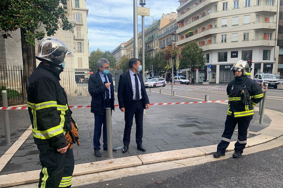 Ataque com faca em França