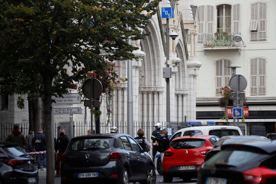 Ataque com faca em França