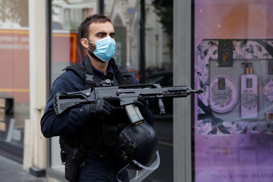 Ataque com faca em França