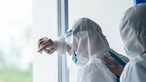 Mais de metade dos europeus poderá ficar infetada com a Ómicron, alerta OMS