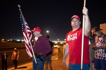 Protestos pela contagem de votos levam apoiantes de Trump e Biden às ruas