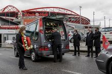 Cortejo fúnebre de Mário Dias passou pela Luz e Benfica prestou homenagem