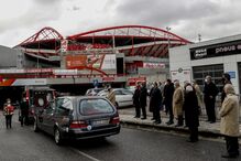 Cortejo fúnebre de Mário Dias passou pela Luz e Benfica prestou homenagem