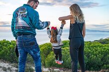 Laura Figueiredo, Mickael Carreira e a filha Beatriz