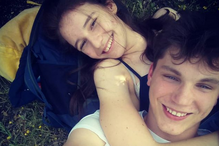 A história de Gabriel, o rapaz que se ri quando lhe dizem que tem 