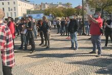  Centenas de pessoas protestam pela cultura e restauração em vários pontos do País