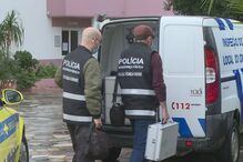 Mulher morta à facada dentro de apartamento em Portimão