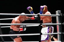 Mike Tyson e Roy Jones Jr. defrontaram-se