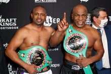 Mike Tyson e Roy Jones Jr. defrontaram-se