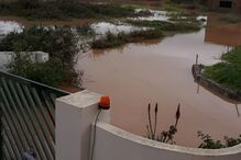 Chuva e mau tempo provocam inundações na Fuzeta em Olhão