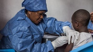 Vírus Ébola resurge no leste do Congo e mata criança de três anos