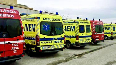 Uma dezena de ambulâncias retidas no Hospital de Portimão