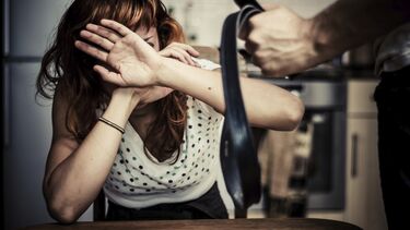 Detido homem suspeito de violar e exercer violência doméstica contra a ex-companheira na presença dos filhos em Setúbal