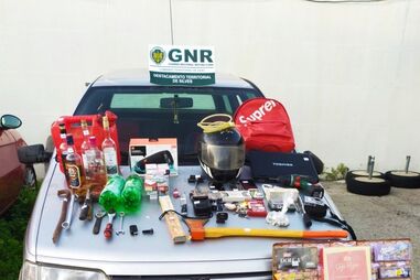 Material apreendido pela GNR