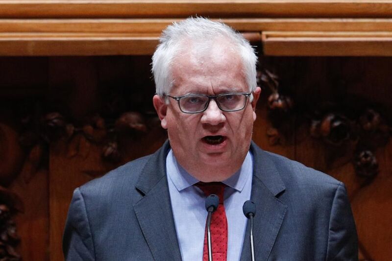 Psd Avisa Eduardo Cabrita Que Ou Muda Ja A Direcao Do Sef Ou Deve Sair Do Governo Portugal Correio Da Manha