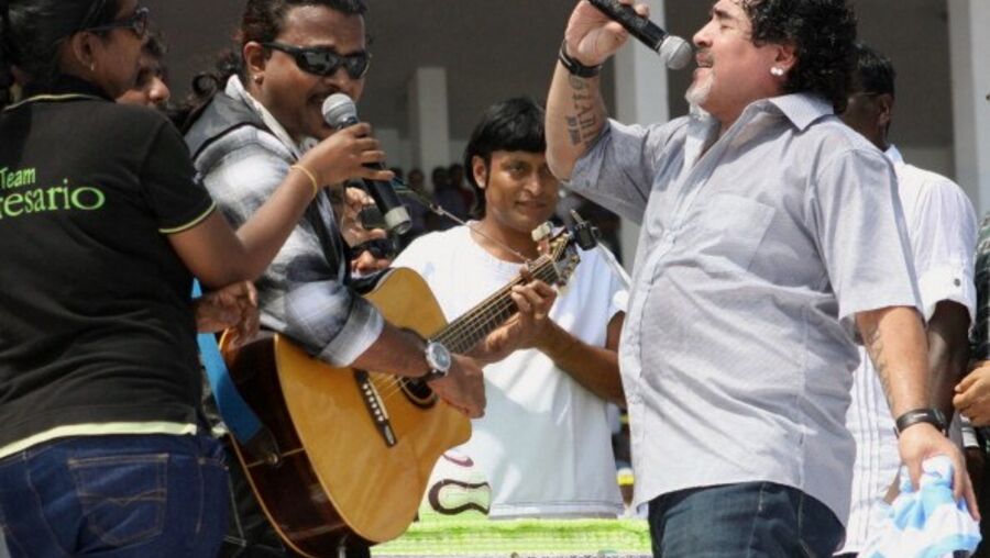 Do Punk ao Rock: Maradona inspirou o mundo da música