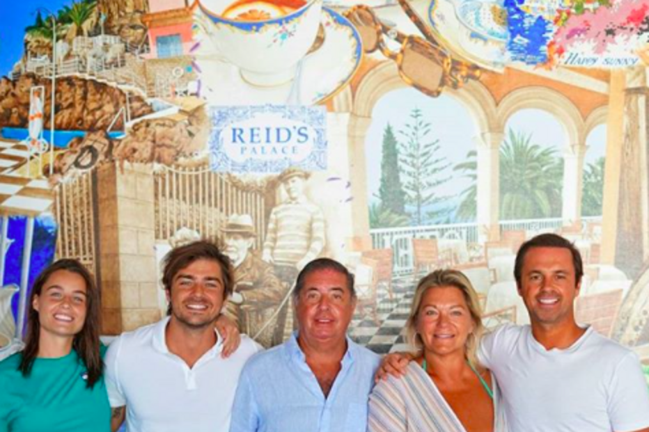 Lourenço Ortigão leva Kelly Bailey para viagem em família