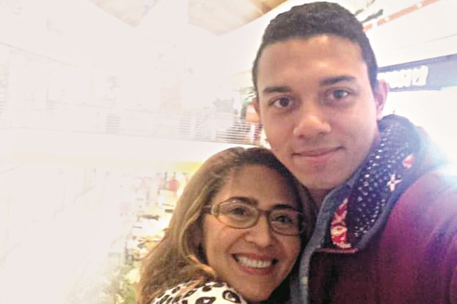 Lucas matou a mãe, Teresa, com mais de vinte facadas 