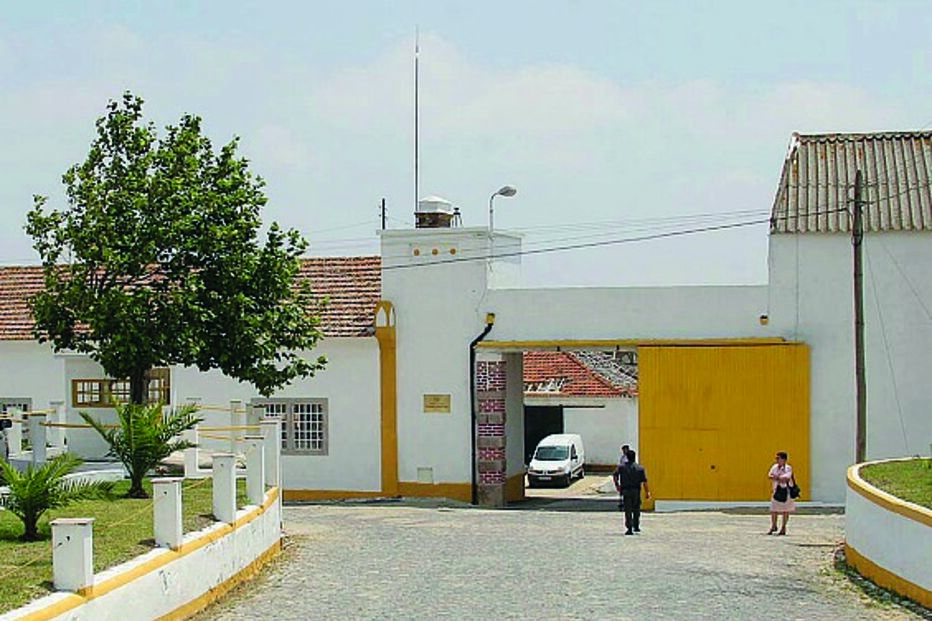Recluso fugiu da cadeia de Sintra