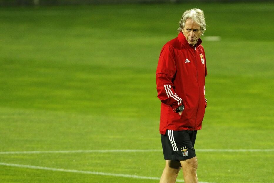 Jorge Jesus entende que o Rangers tem um sistema um pouco parecido com o do Liverpool