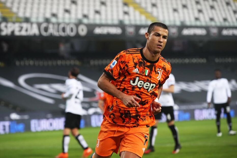 Ronaldo marcou dois golos no regresso aos relvados após ter contraído coronavírus